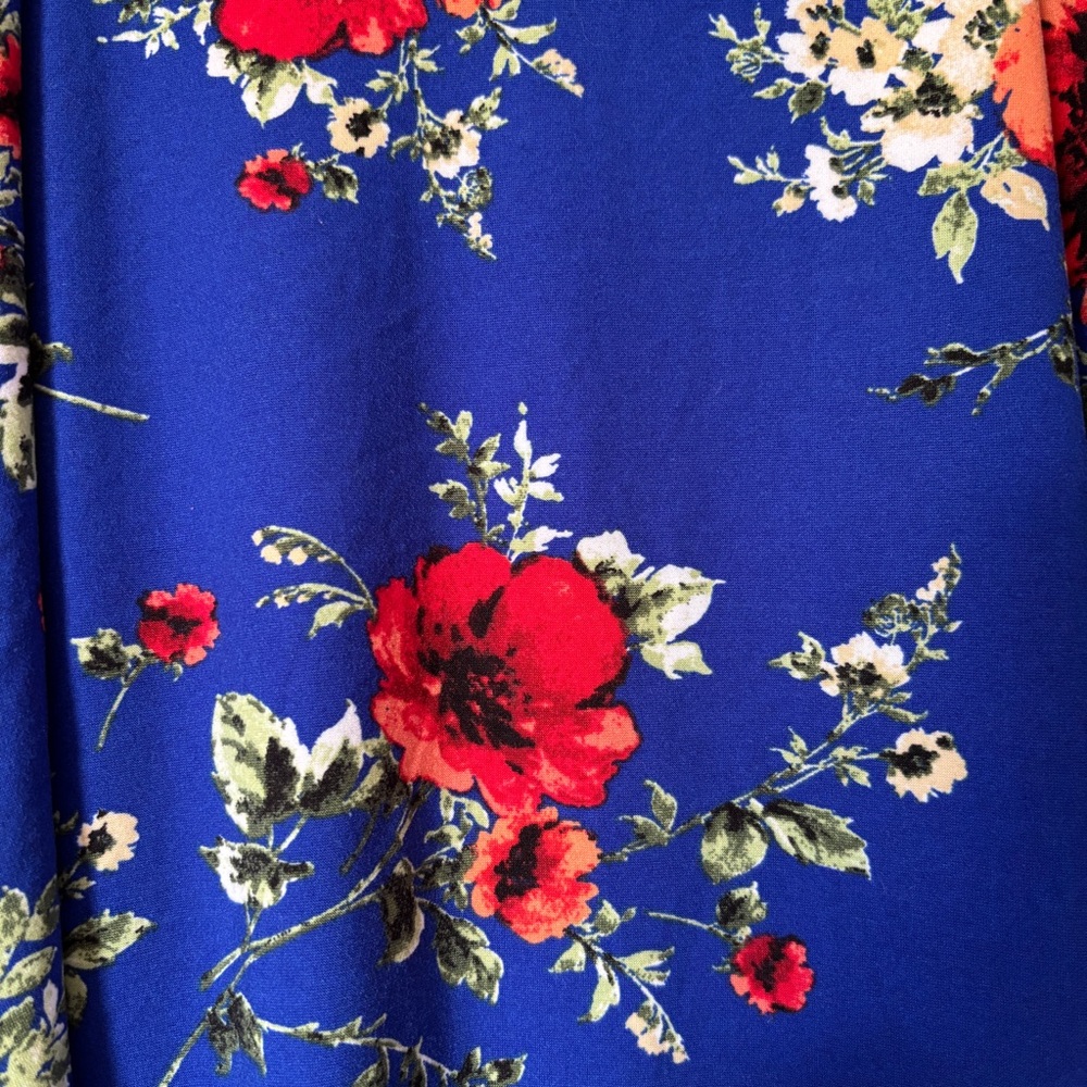 Papermoon Floral Strappy Blue Tank Top, Size XL - Picture 4 of 4